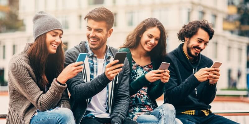 Das neue Apple iPhone X und iPhone 8 spricht junge Manager an.