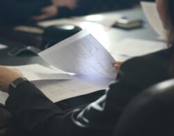 Bitkom: Deutsche Büros sagen ade zu Papier und Akten