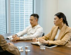 Change Management bei KI-Projekten: Warum 70 Prozent scheitern und was die restlichen 30 richtig machen Change Management bei KI-Projekten: Warum 70 Prozent scheitern und was die restlichen 30 richtig machen